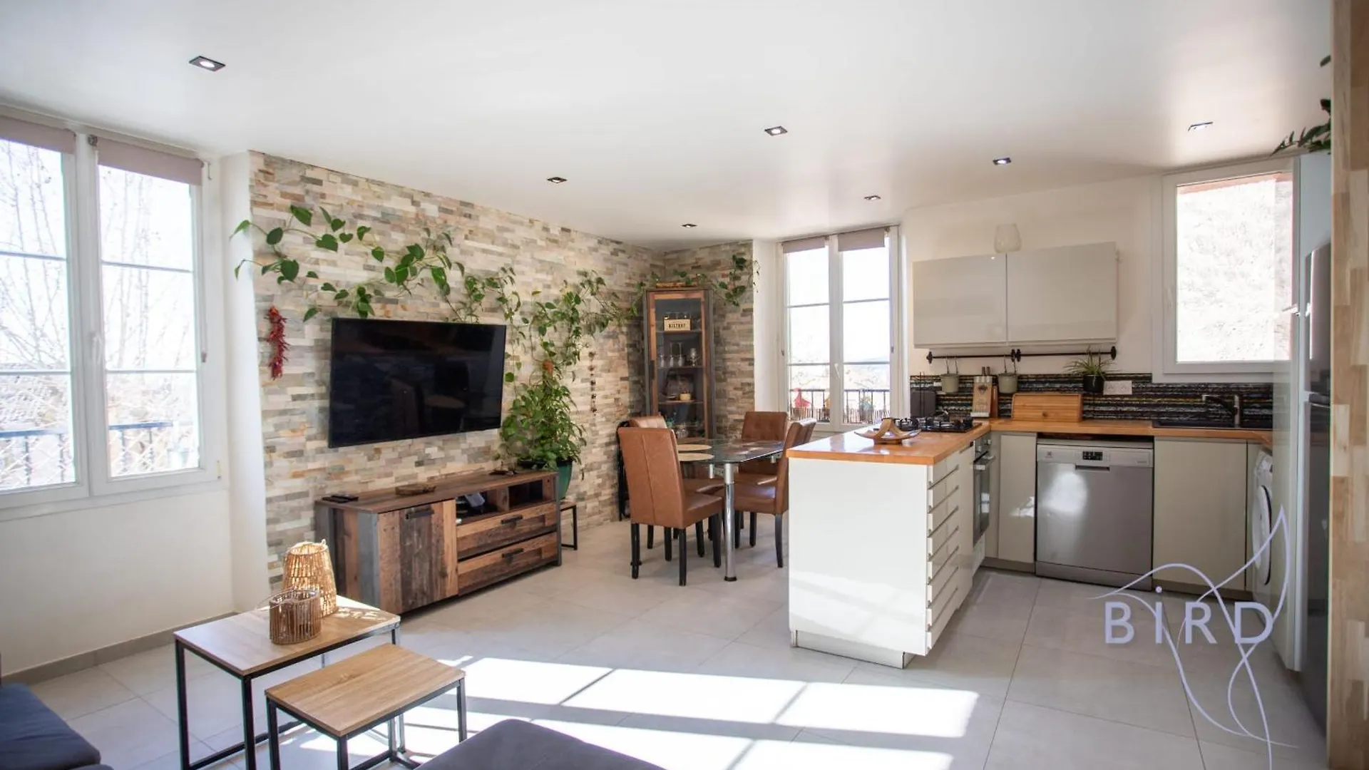 Cozy 3-Room Apartment In The Heart Of The Village Of Fayence location